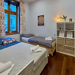 Heart Of Stylish 3br *