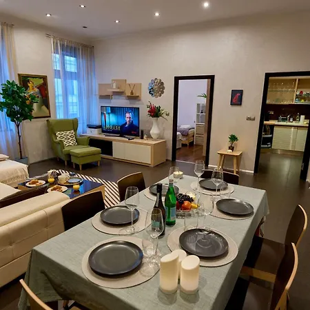 Heart Of Stylish 3br *