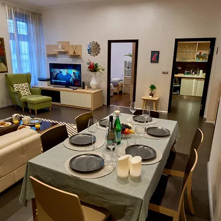 Heart Of Stylish 3br * Praga