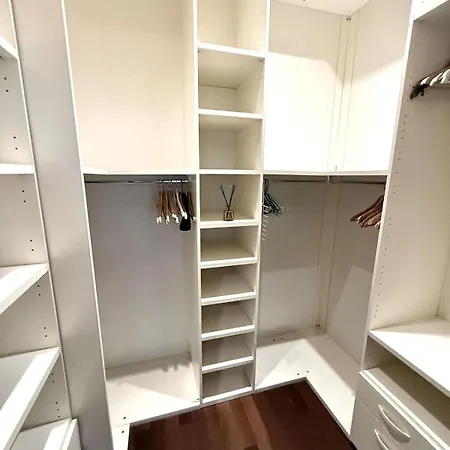 Heart Of Stylish 3br Apartment *